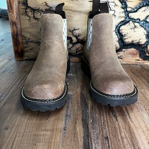 Ariat Tan Chelsea Boots